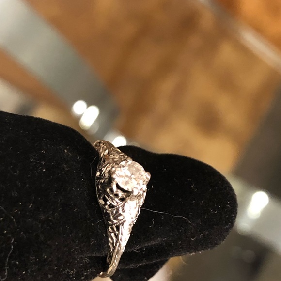 Vintage Diamond Engagement Ring .34 ct - Picture 7 of 8